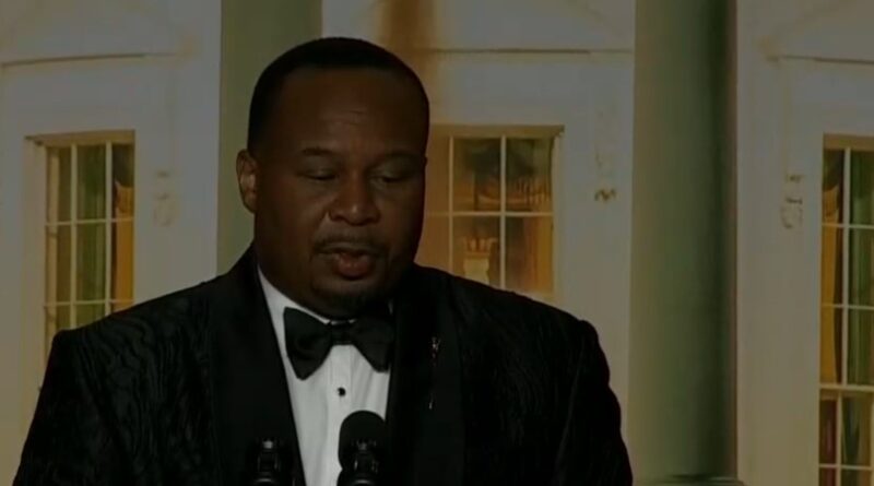 Roy Wood Jr. performs at the 2023 White House Correspondents Dinner.