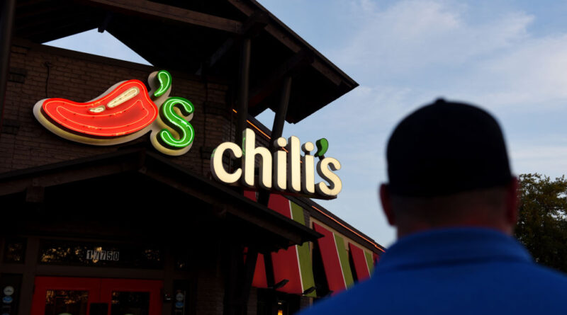 Black Woman Suing Colorado Chili’s After Being Forced To Pay Upfront