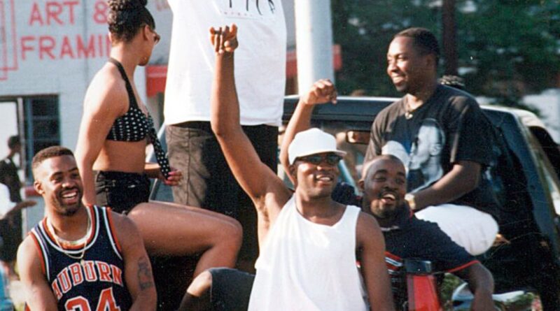 FreakNik, Documentary, hulu